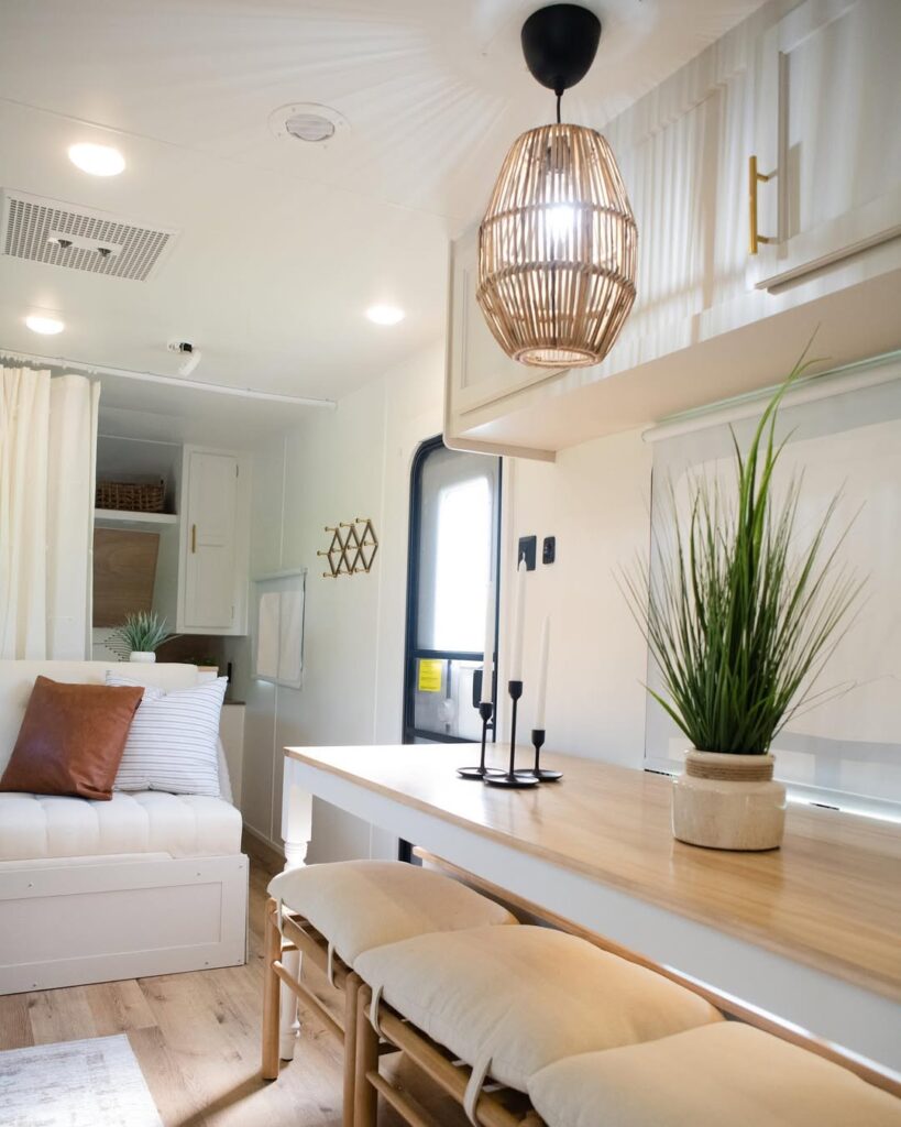 Modern Farmhouse Elegance for Ceiling Lighting