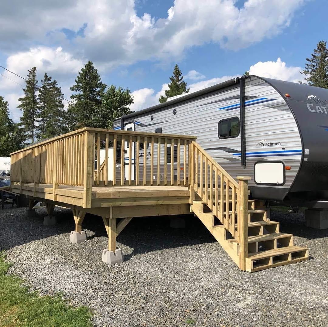 20 Spectacular RV Deck Ideas to Transform Your Campsite