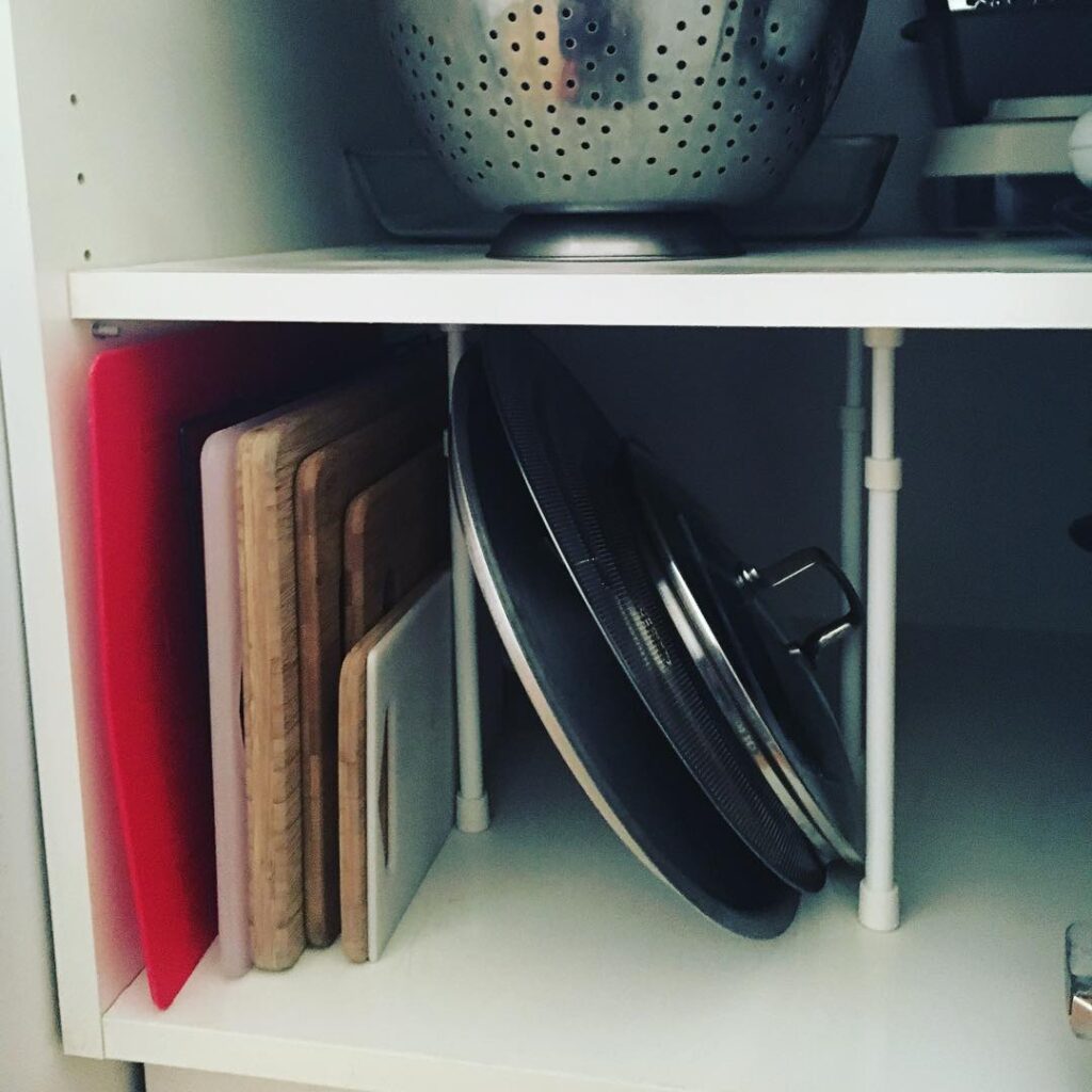 Cabinet Lid Organizer