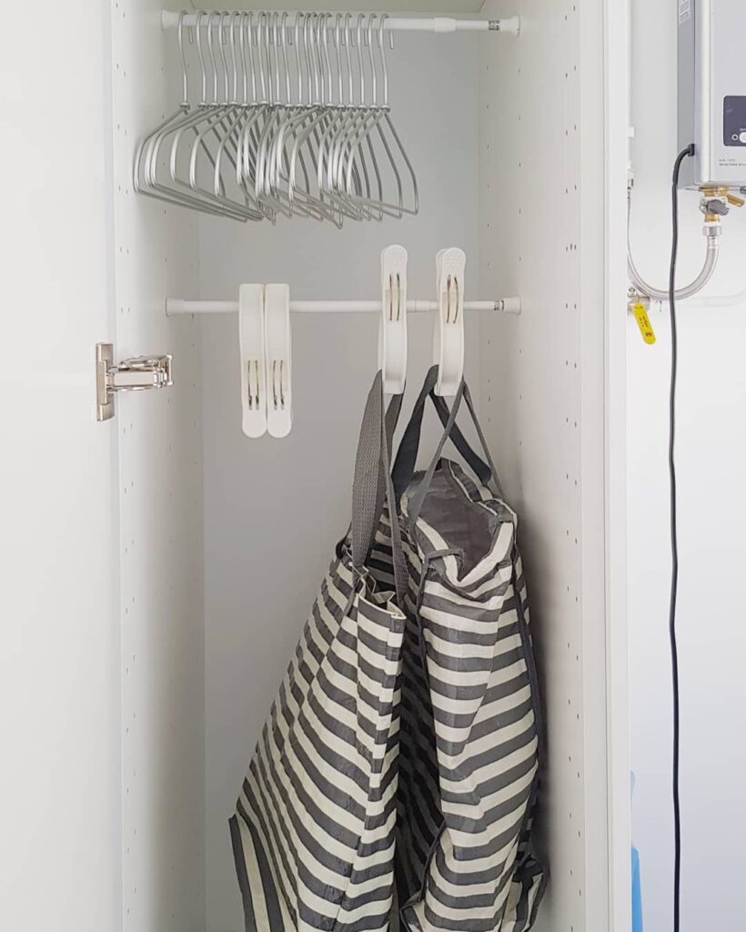 Handbag and Purse Display