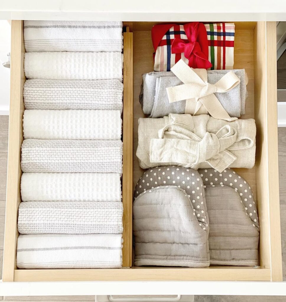 Store Kitchen Towels and Napkins