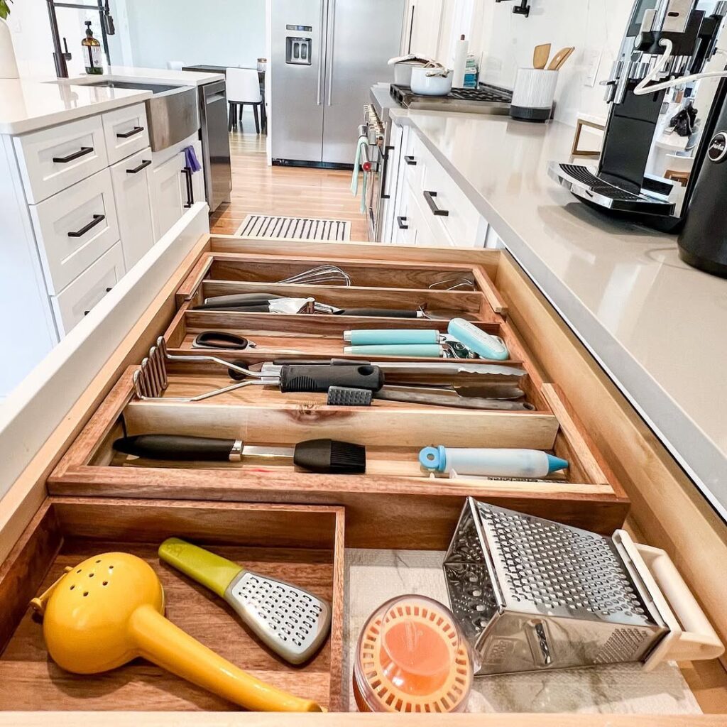 Use Dividers for Drawer Sections