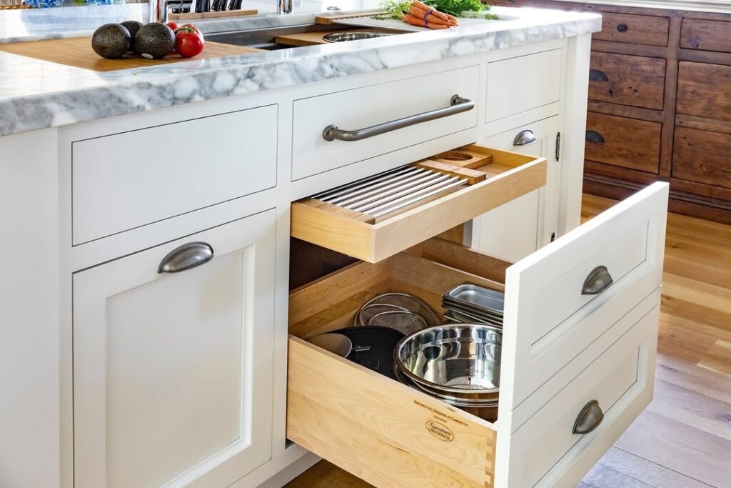 Under-Sink Pull-Out Trays