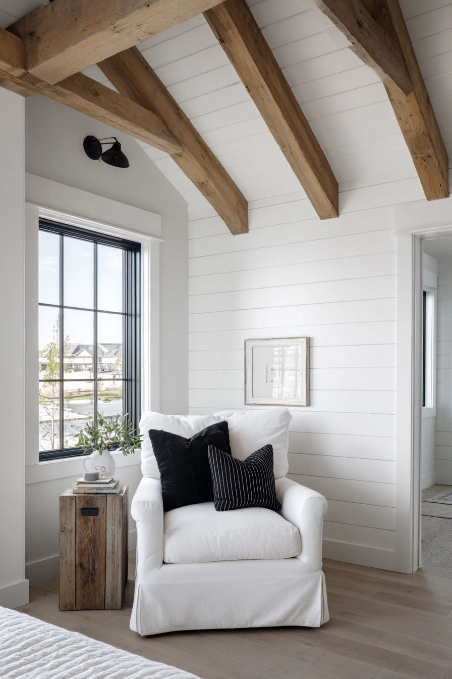 Black And White Farmhouse Bedroom 9